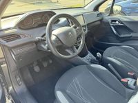 tweedehands Peugeot 208 1.2 VTi Envy Cruise controle | Navi | Trekhaak