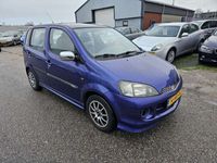 tweedehands Daihatsu YRV 1.3-16V XTi Automaat Bj:2001 NAP!