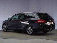 tweedehands Peugeot 308 SW 1.2 PureTech 130pk Premium [ Panorama Trekhaak Navi ]