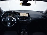 tweedehands BMW 118 118 i Executive Sport Line Automaat / Sportstoelen