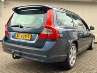 tweedehands Volvo V70 2.0D Summum TOP ONDERHOUDEN, LEER NAVI TREKHAAK