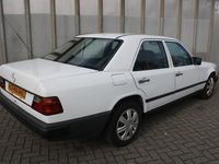 tweedehands Mercedes 200 300 D