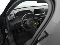 tweedehands Peugeot 2008 PureTech 100 Allure | Navigatie | Parkeersensoren