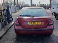 Occasion Ford Mondeo Trend 125 PK (91 kW) 2001 Rood Hatchback