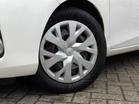 Occasion Toyota Yaris Hybrid 101 PK (74 kW) 2016 Wit Hatchback