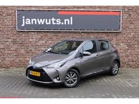 Occasion Toyota Yaris Executive 74 PK (54 kW) 2017 Grijs Hatchback