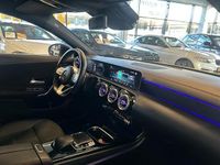 Occasion Mercedes CLA220 Premium Plus 191 PK (140 kW) 2019 Geel Sedan