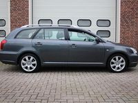 Occasion Toyota Avensis Executive 147 PK (108 kW) 2005 Grijs Stationwagen