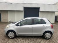 Occasion Toyota Yaris Terra 69 PK (50 kW) 2005 Grijs Hatchback