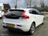 Occasion Volvo V40 Momentum 150 PK (110 kW) 2013 Wit Hatchback