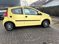 Occasion Peugeot 107 68 PK (50 kW) 2008 Geel Hatchback