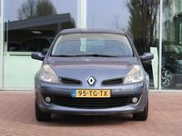 tweedehands Renault Clio 1.4-16V Exception TREKHAAK - PARKEERHULP ACHTER