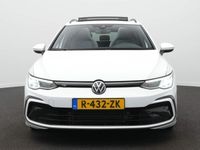 tweedehands VW Golf VIII variant 1.5 TSI R-Line Panoramadak / Trekhaak / Navigatie