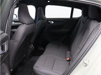 tweedehands Volvo C40 Single Motor Extended Range Plus 82 kWh / Pilot Assist / Adaptive Cruise / Stoel en stuurverwarming / 20" / BLIS / Keyless / Extra Getint glas / Panoramadak / All Season banden /