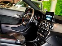 tweedehands Mercedes CLA180 Shooting Brake - AMG - Panoramadak - Stoelverwarming - Achteruitrijcamera - Xenon - Cruise Control -