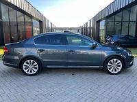 tweedehands VW Passat 1.6 TDI R-line Clima Dak Leer Trekhaak