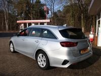 Occasion Kia Ceed 120 PK (88 kW) 2023 Grijs Hatchback