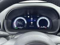 Occasion Toyota Yaris Hybrid Executive 131 PK (96 kW) 2024 Blauw Hatchback