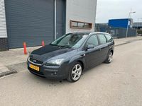 Occasion Ford Focus Futura 101 PK (74 kW) 2006 Grijs Stationwagen