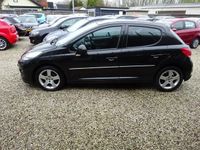 tweedehands Peugeot 207 1.6 VTi Première airco navigatie 16 inch sport velgen