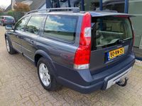 tweedehands Volvo XC70 2.5 T Summum 200PK Automaat LEER / NAVI / TREKHAAK