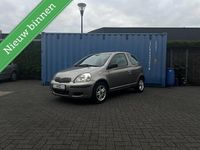 Occasion Toyota Yaris 65 PK (47 kW) 2003 Grijs Hatchback