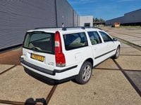 Occasion Volvo V70 Comfort 210 PK (154 kW) 2004 Wit, metallic lak Stationwagen