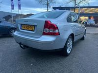 Occasion Volvo S40 Momentum 125 PK (91 kW) 2005 Grijs Sedan