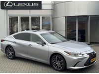 Occasion Lexus ES300H Business Edition 218 PK (160 kW) 2024 Grijs Sedan