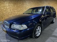 tweedehands Volvo V70 2.4 Europa - 1e eigenaar - dealer onderh.