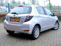 Occasion Toyota Yaris 75 PK (55 kW) 2012 Grijs Hatchback