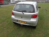 Occasion Toyota Yaris 68 PK (50 kW) 1999 Grijs Hatchback