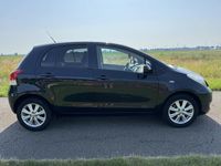 Occasion Toyota Yaris Executive 101 PK (74 kW) 2009 Zwart Hatchback