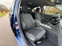tweedehands BMW 318 3-SERIE i Centennial Executive / Orignele NL Auto / Goed Onderhouden / Sportstoelen / Elektrische Trekhaak