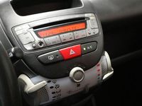 Occasion Peugeot 107 68 PK (50 kW) 2011 Rood Hatchback