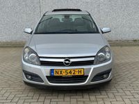 tweedehands Opel Astra 1.6 Essentia-Pano-Airco-Leer-NieuwAPK