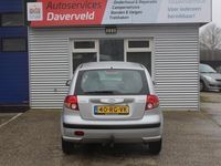 tweedehands Hyundai Getz 1.3i dynamic 5-deurs automaat / airco / trekhaak/ zuinig