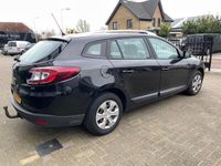 tweedehands Renault Mégane Estate 1.5 dCi Dynamique clima cruise controle elektrische pakket parkeersensoren trekhaak