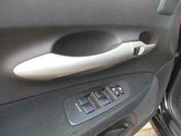 Occasion Toyota Auris 99 PK (72 kW) 2011 Zwart, metallic lak Hatchback