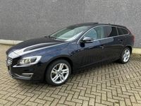 tweedehands Volvo V60 2.4 D6 Twin Engine Summum | AUTOMAAT | TREKHAAK | SCHUIFDAK | NAVI | LEDER | CC | PDC | STOELVERW | APK T/M 7-2-2025