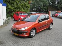 Occasion Peugeot 206 75 PK (55 kW) 2000 Oranje Hatchback
