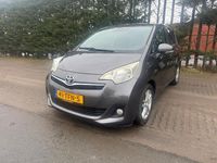 Occasion Toyota Verso-S 99 PK (72 kW) 2012 Grijs MPV