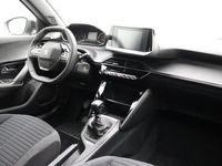 tweedehands Peugeot 2008 1.2 PureTech Style 100 PK | Handgeschakeld | Camera | LED | Cruise Control | Navigatie | Apple Carplay |