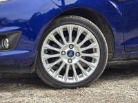 Occasion Ford Fiesta Titanium 101 PK (74 kW) 2014 Blauw Hatchback