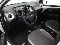 tweedehands Toyota Aygo 1.0 VVT-i x-play 5D | NAVIGATIE | CARPLAY | AIRCO