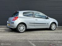 tweedehands Renault Clio 1.4-16V Dynamique Luxe, Airco, Trekhaak