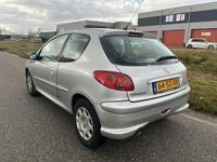 Occasion Peugeot 206 75 PK (55 kW) 2005 Grijs Hatchback