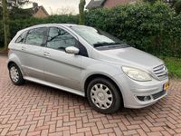 tweedehands Mercedes B170 met Airco en trekhaak!