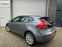 tweedehands Volvo V40 1.5 T2 Summum [AUT|StoelVW|Cruise|Navi|PDC]