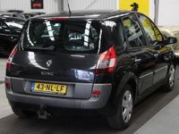 tweedehands Renault Scénic II 2.0-16V Expression Luxe Airco, Isofix, Cruise control, Trekhaak